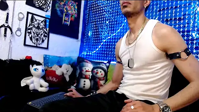 Snapshot of Mensecret69 chatting on 5, 12, 2024 Mensecret69 online show from 5, 12, 2024