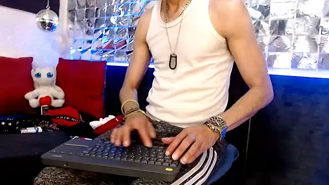 Snapshot of Mensecret69 chatting on 25, 1, 2025 Mensecret69 online show from 25, 1, 2025
