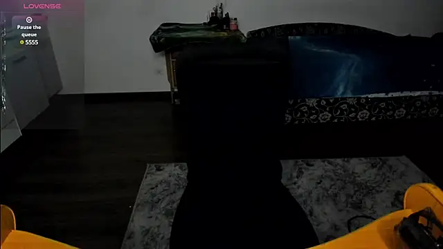 Snapshot of KitsuneRem chatting on 6, 12, 2024 KitsuneRem online show from 6, 12, 2024