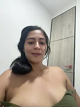 Snapshot of Sophie__Foxxx chatting on 15, 6, 2026 Sophie Foxxx online show from 15, 6, 2026