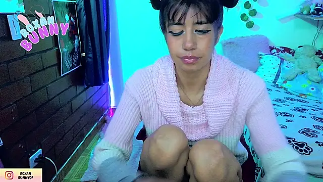 Roxanbunny1 online show from 13, 4, 2026
