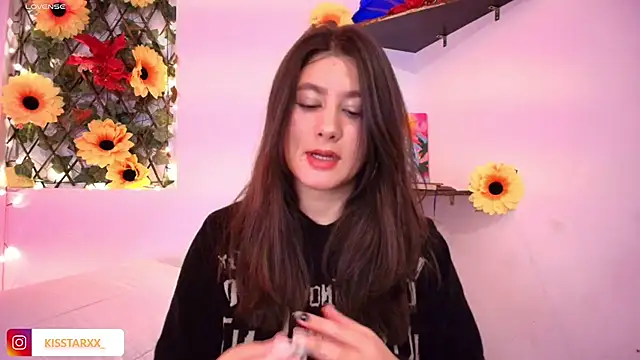 Snapshot of kisstarxxx chatting on 20, 2, 2026 kisstarxxx online show from 20, 2, 2026