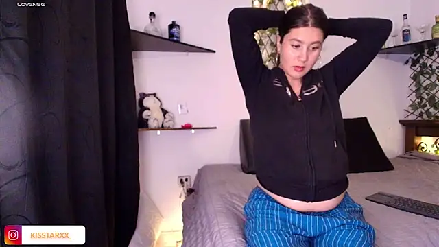 kisstarxxx online show from 20, 5, 2026