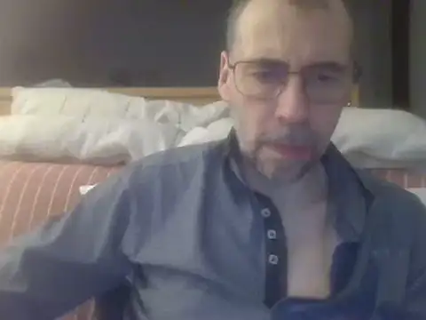 Snapshot of ptitcanard60600 chatting on 4, 3, 2025 ptitcanard60600 online show from 4, 3, 2025