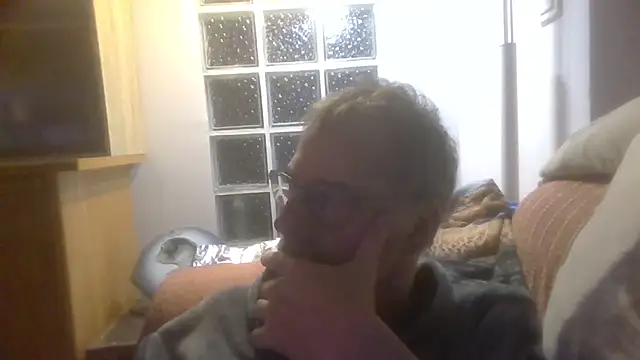 ptitcanard60600 online show from 23, 11, 2025