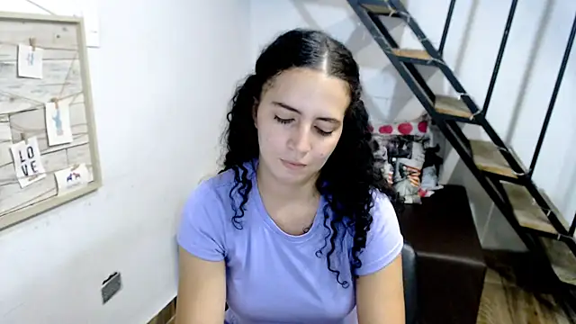 samantha baby  online show from 28, 2, 2025