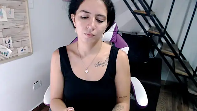 samantha baby  online show from 18, 12, 2025