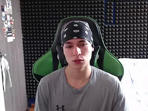 Curly Angel24 online show from 1, 12, 2025