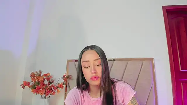 Snapshot of NoraDasilva chatting on 29, 1, 2025 NoraDasilva online show from 29, 1, 2025