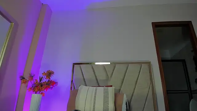 NoraDasilva online show from 22, 10, 2025