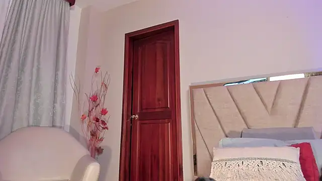 NoraDasilva online show from 28, 10, 2025