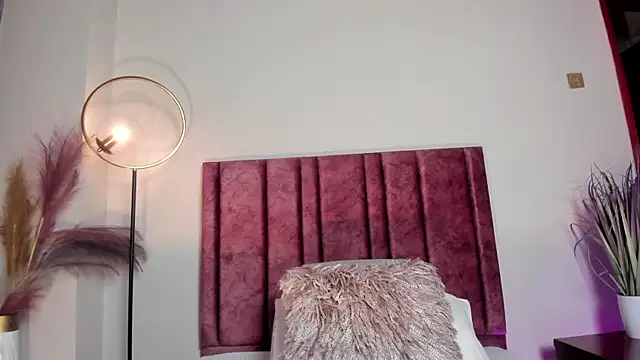 Snapshot of NoraDasilva chatting on 25, 2, 2026 NoraDasilva online show from 25, 2, 2026