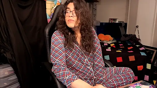 ShinyCherub online show from 21, 11, 2025