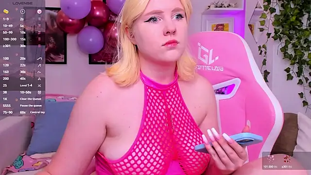 art lovee online show from 5, 10, 2025