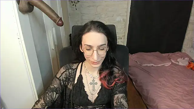 Snapshot of Mayala__ chatting on 2, 10, 2025 Mayala   online show from 2, 10, 2025