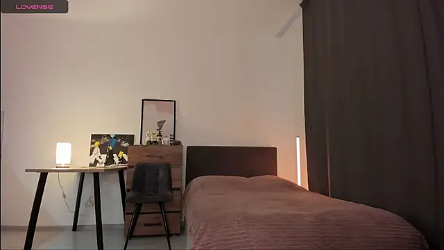 Snapshot of Alice_Dias chatting on 27, 9, 2025 Alice Dias online show from 27, 9, 2025