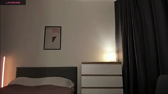 Snapshot of Alice_Dias chatting on 28, 11, 2025 Alice Dias online show from 28, 11, 2025