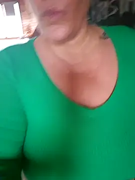 Isabellaa04 online show from 19, 1, 2025