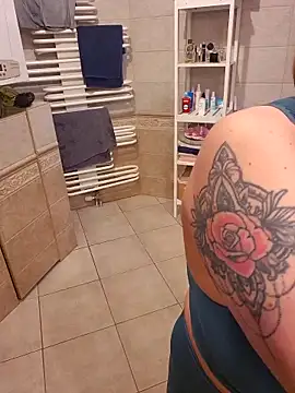 Isabellaa04 online show from 17, 9, 2025