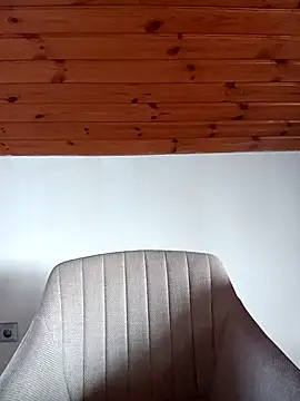 Isabellaa04 online show from 9, 2, 2026