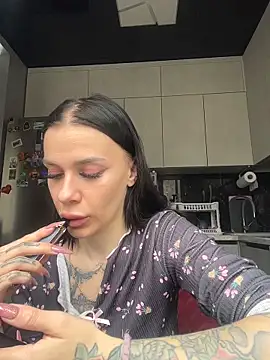 Queen of pain online show from 21, 3, 2026