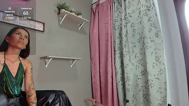 Snapshot of alexandrabootty chatting on 12, 3, 2025 alexandrabootty online show from 12, 3, 2025