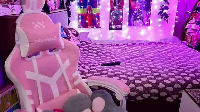 Snapshot of Violet_Noir chatting on 28, 1, 2025 Violet Noir online show from 28, 1, 2025