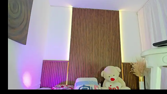 Snapshot of BunnyHotsx chatting on 13, 9, 2025 BunnyHotsx online show from 13, 9, 2025