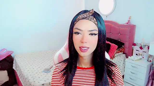 Tanedra collings online show from 9, 10, 2025