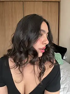 Snapshot of Nicollemays chatting on 22, 7, 2026 Nicollemays online show from 22, 7, 2026