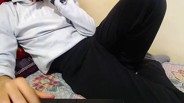 Alexdelarge323 online show from 11, 2, 2025