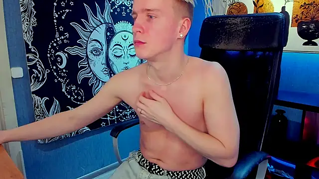 Snapshot of AlexxSweet chatting on 14, 12, 2024 AlexxSweet online show from 14, 12, 2024