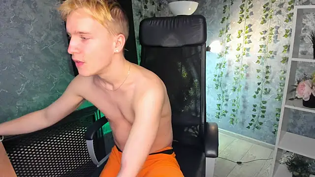 Snapshot of AlexxSweet chatting on 22, 12, 2024 AlexxSweet online show from 22, 12, 2024