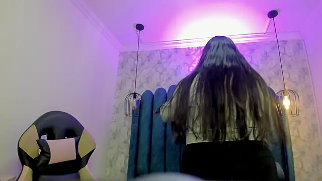 nalalye cruzz  online show from 14, 12, 2025