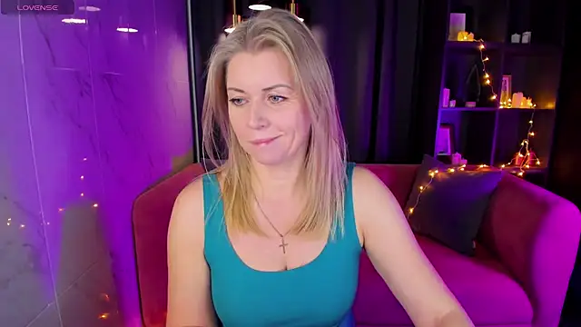 Annie Light online show from 27, 12, 2024