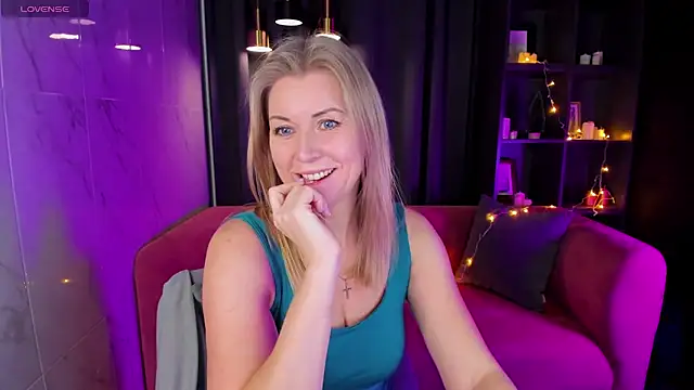 Annie Light online show from 27, 12, 2024