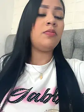 Snapshot of Luisa_Fernandaa chatting on 16, 10, 2025 Luisa Fernandaa online show from 16, 10, 2025