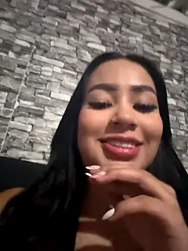 Snapshot of Luisa_Fernandaa chatting on 19, 10, 2025 Luisa Fernandaa online show from 19, 10, 2025