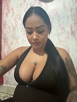 Snapshot of Luisa_Fernandaa chatting on 2, 11, 2025 Luisa Fernandaa online show from 2, 11, 2025