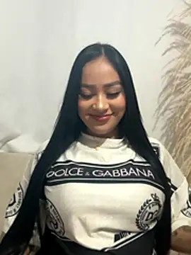 Snapshot of Luisa_Fernandaa chatting on 22, 11, 2025 Luisa Fernandaa online show from 22, 11, 2025