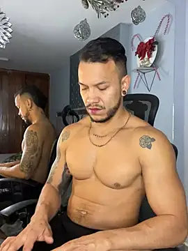 ARON TAYLER01 online show from 12, 12, 2024