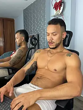 ARON TAYLER01 online show from 19, 12, 2024