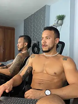 ARON TAYLER01 online show from 12, 1, 2025