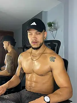 ARON TAYLER01 online show from 4, 2, 2025