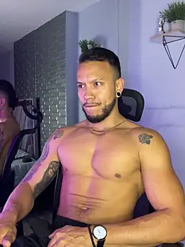 ARON TAYLER01 online show from 20, 9, 2025