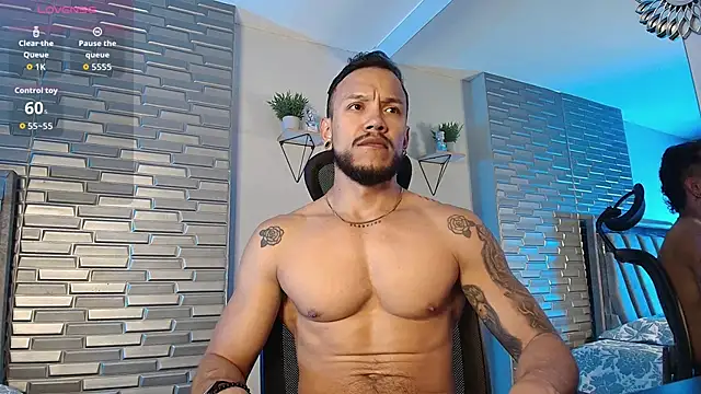 ARON TAYLER01 online show from 7, 4, 2026