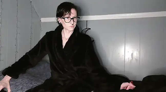 Snapshot of EsraScene chatting on 8, 3, 2025 EsraScene online show from 8, 3, 2025