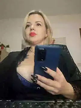 Snapshot of Ladykaos chatting on 28, 12, 2024 Ladykaos online show from 28, 12, 2024