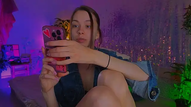 poli   online show from 12, 4, 2026