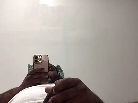 Snapshot of AceNSamara chatting on 2, 12, 2025 AceNSamara online show from 2, 12, 2025